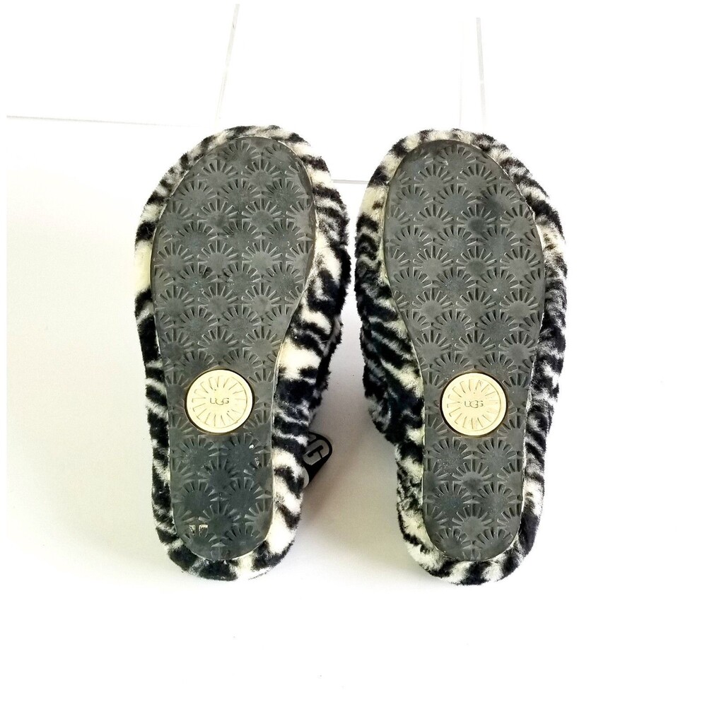 UGG Fluff Yeah Slide Black White Zebra Slipper Sandal Sz 5 36 Sheepskin Fur - Picture 12 of 14